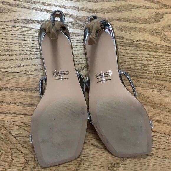 NWOT STEVE MADDEN GRACEY RHINESTONE SANDALS SIZE 9M - Picture 4 of 6